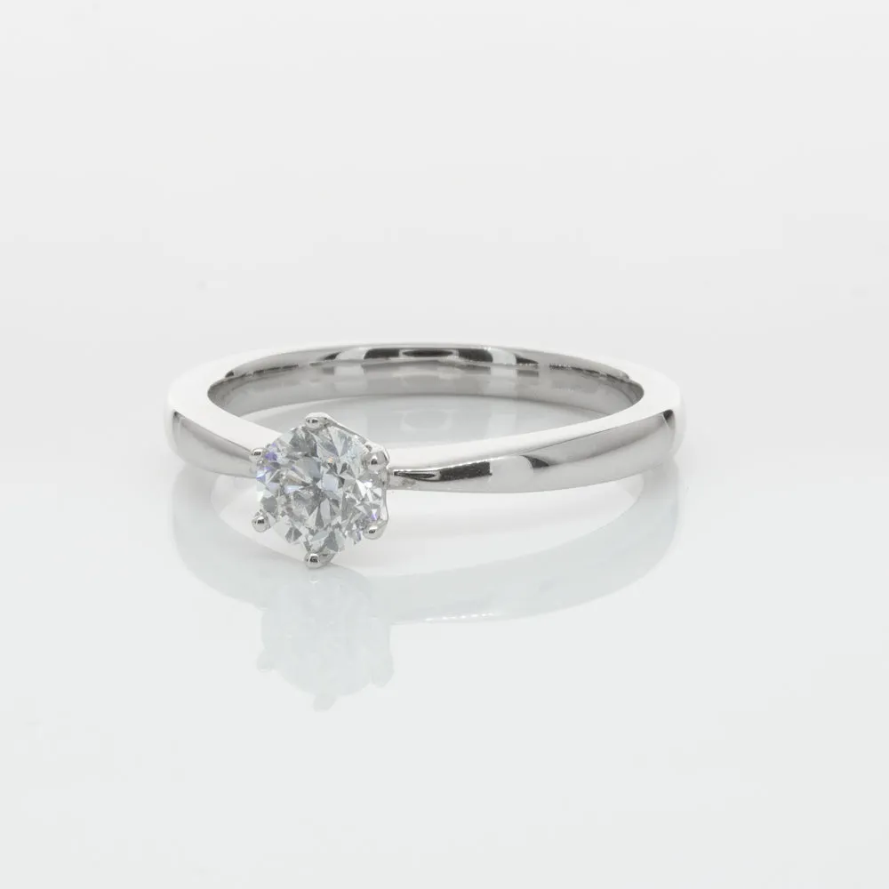 18ct White Gold .50ct Diamond Nova Ring