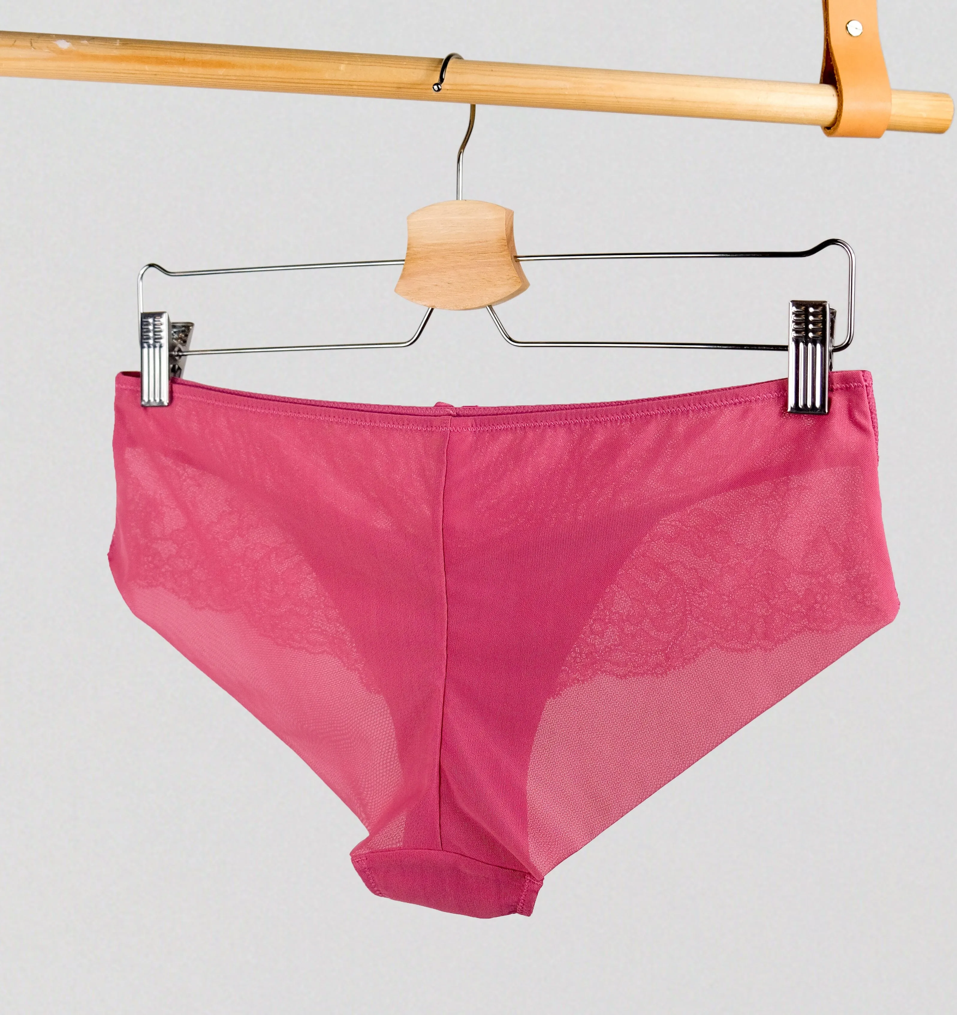 Lace seam-free brief [Berry Pink]