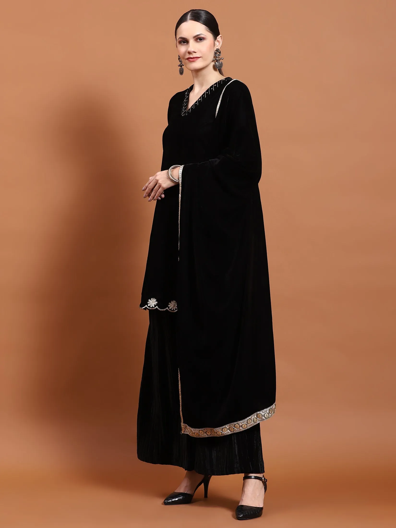 Winter Women Black Solid Kurti Wide Pant Dupatta